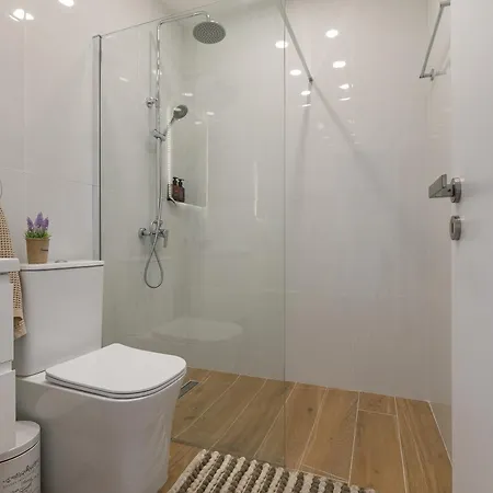 Kato | Prime Location By Vichy Holidays Apartman